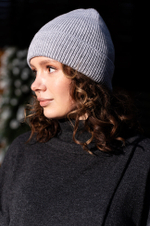 8401 Шапка женская (серый)