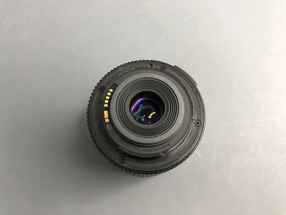 Canon 650D kit 18-55mm II 10.300 кадров