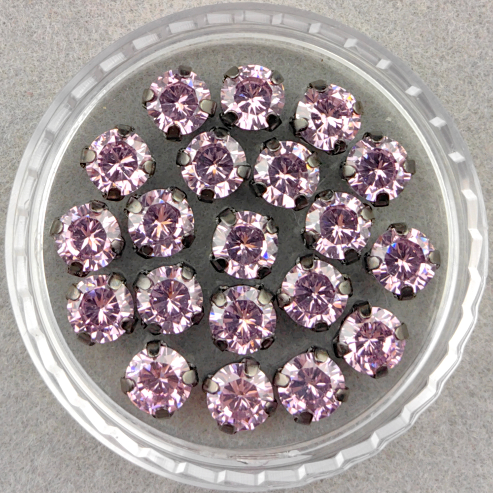 Фианиты шатоны в оправах, розовый/темная сталь