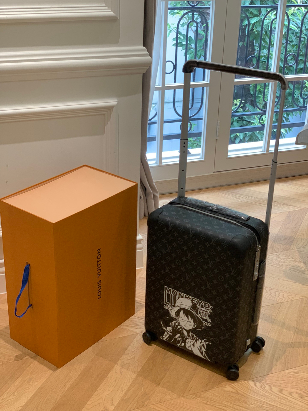 Louis Vuitton Horizon 55 Suitcase