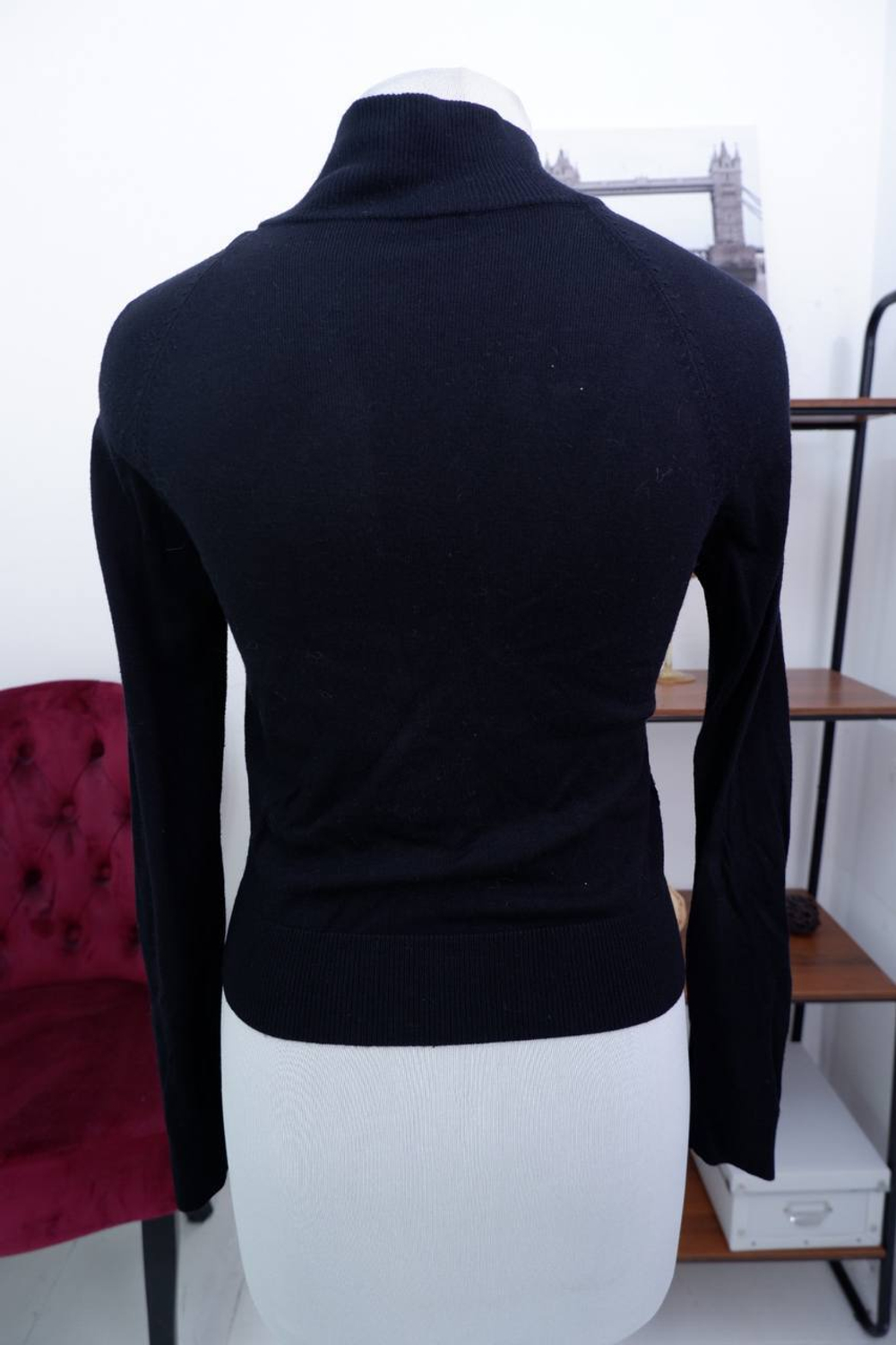 Кофта с пайетками, визуально 44 размер