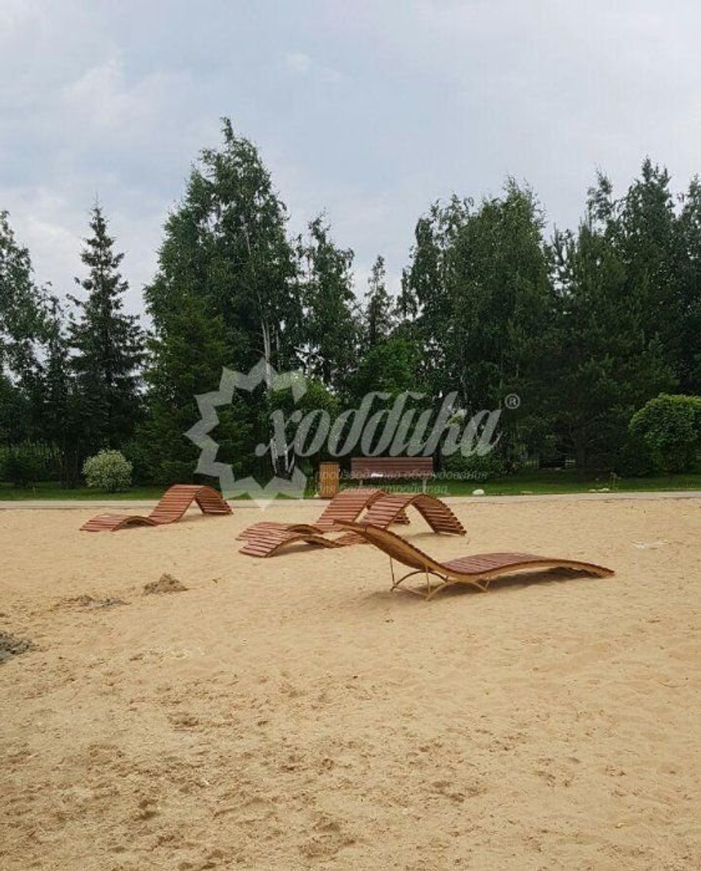 Парковый лежак