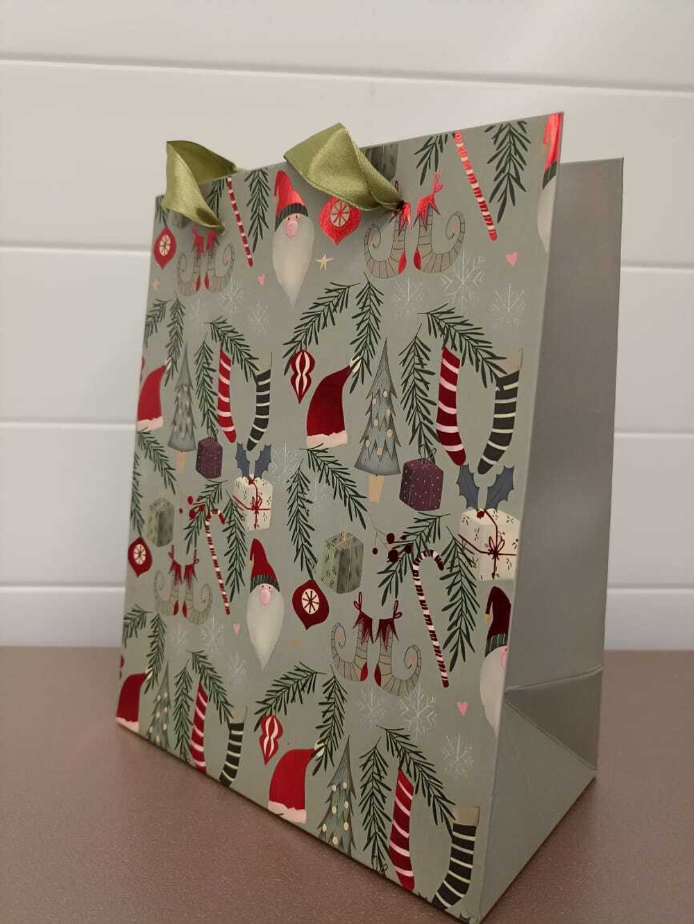 Пакет бумажный новогодний Елки и олени 23х18х10см 210г, SYLPD23-003