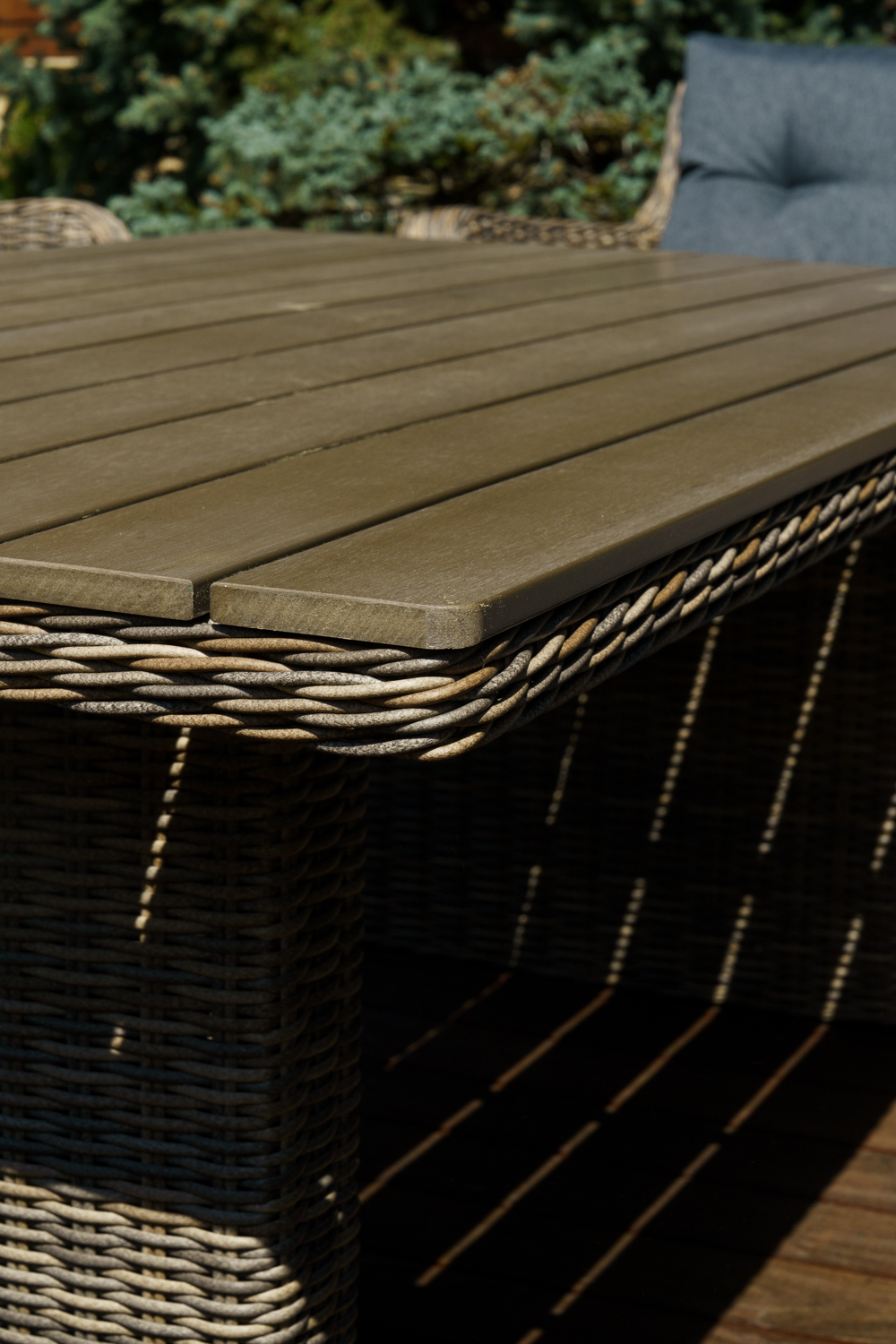 Набор мебели ВЕНЕЦИЯ из искусственного ротанга (цвет: коричневый/серый)