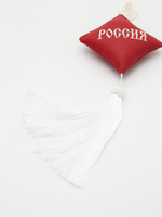 Ромб объемный на присоске РОССИЯ (экокожа, красный, белая вышивка, кисть)