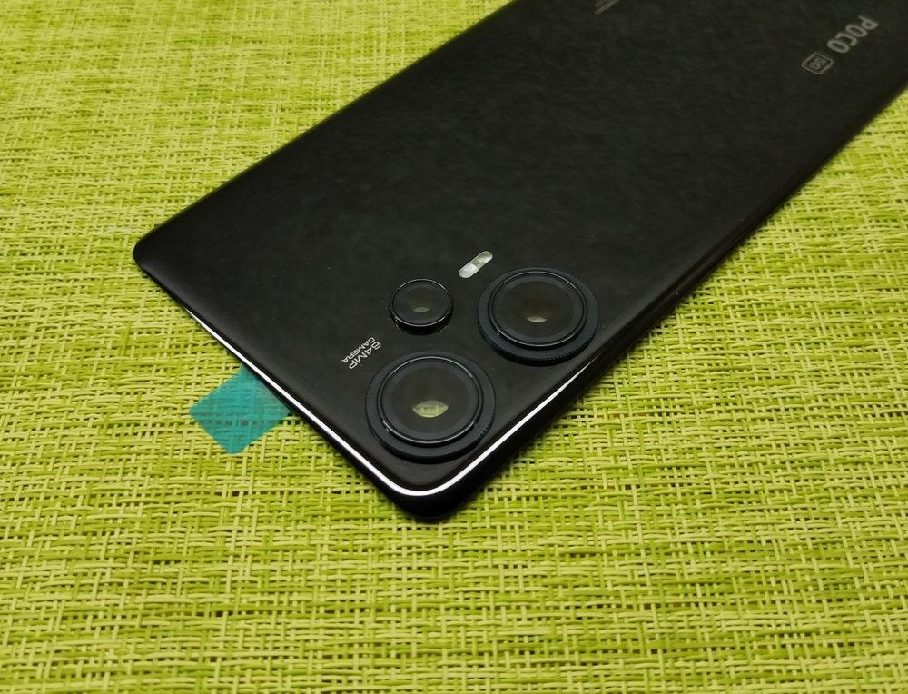 Poco F5 (23049PCD8G) - Задняя крышка (корпус) в сборе со стеклом камеры (ORIG-SP)