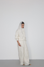 Брюки на резинке, Молочные