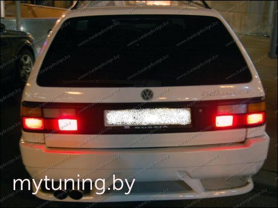 Бампер задний Rieger  для VW Passat B3