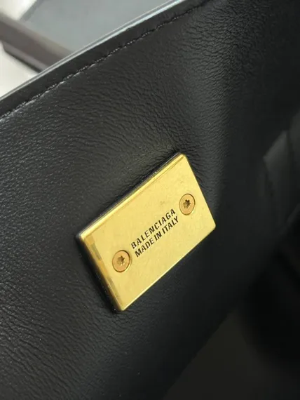 Сумка BALENCIAGA Bel Air Carry All Bag черный/золото