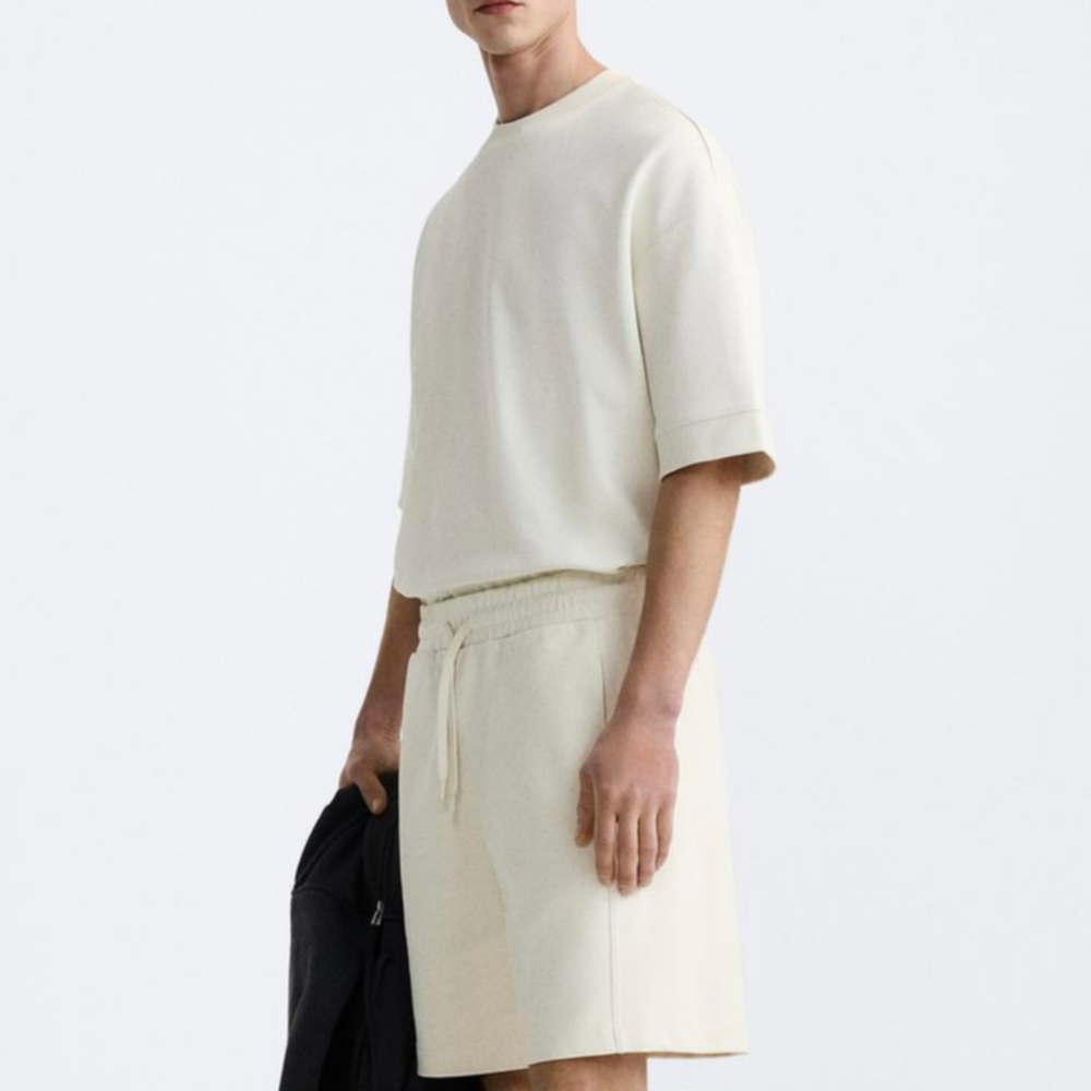 Футболка Zara плотная, мол.