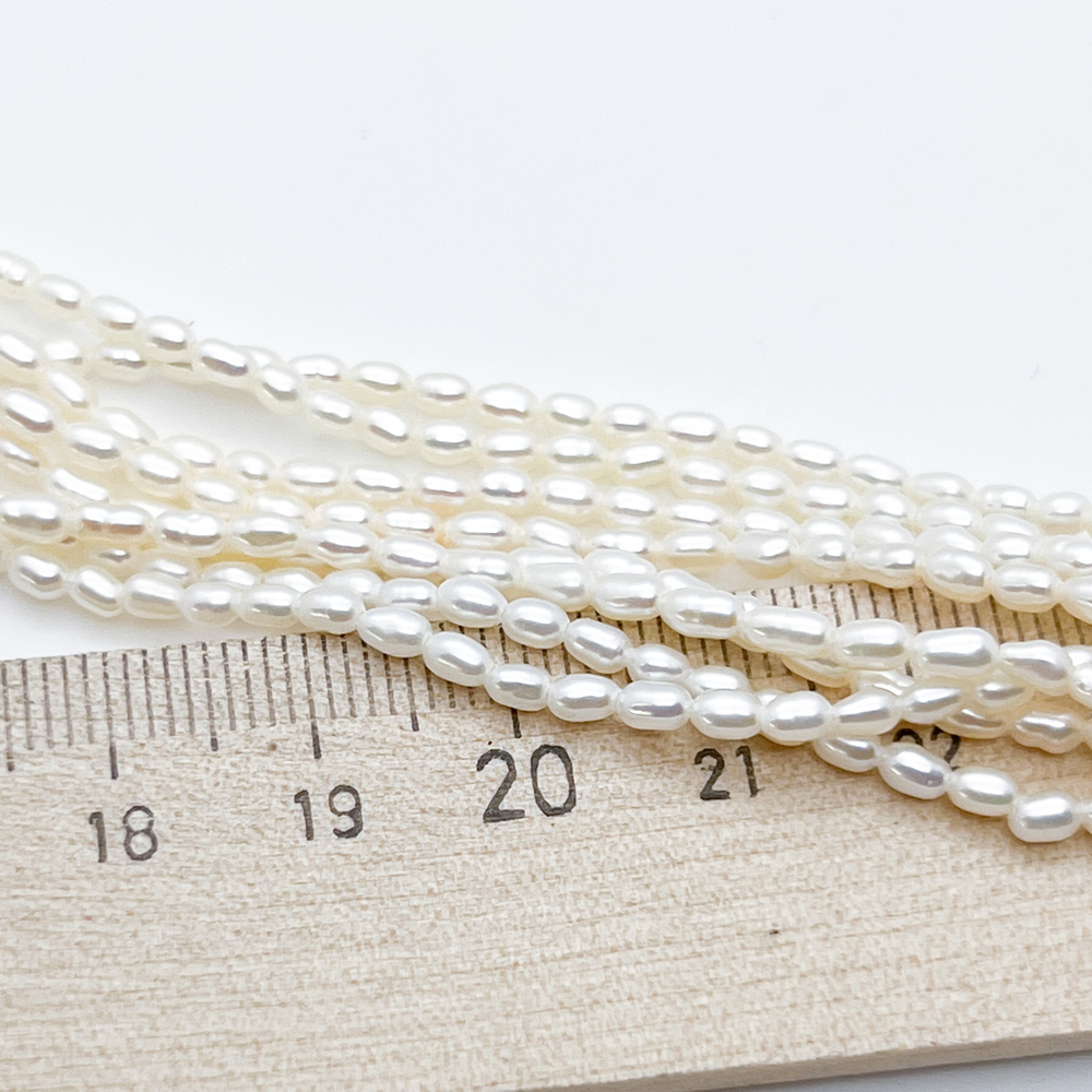 Жемчуг (микро), размер около 3,5*2,5 мм, цена за нить 36 см