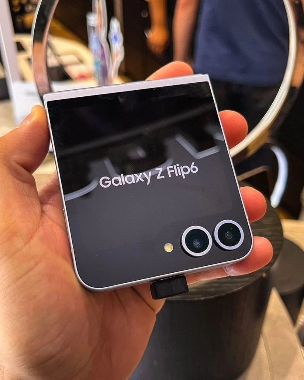 Смартфон Samsung Galaxy Z Flip6