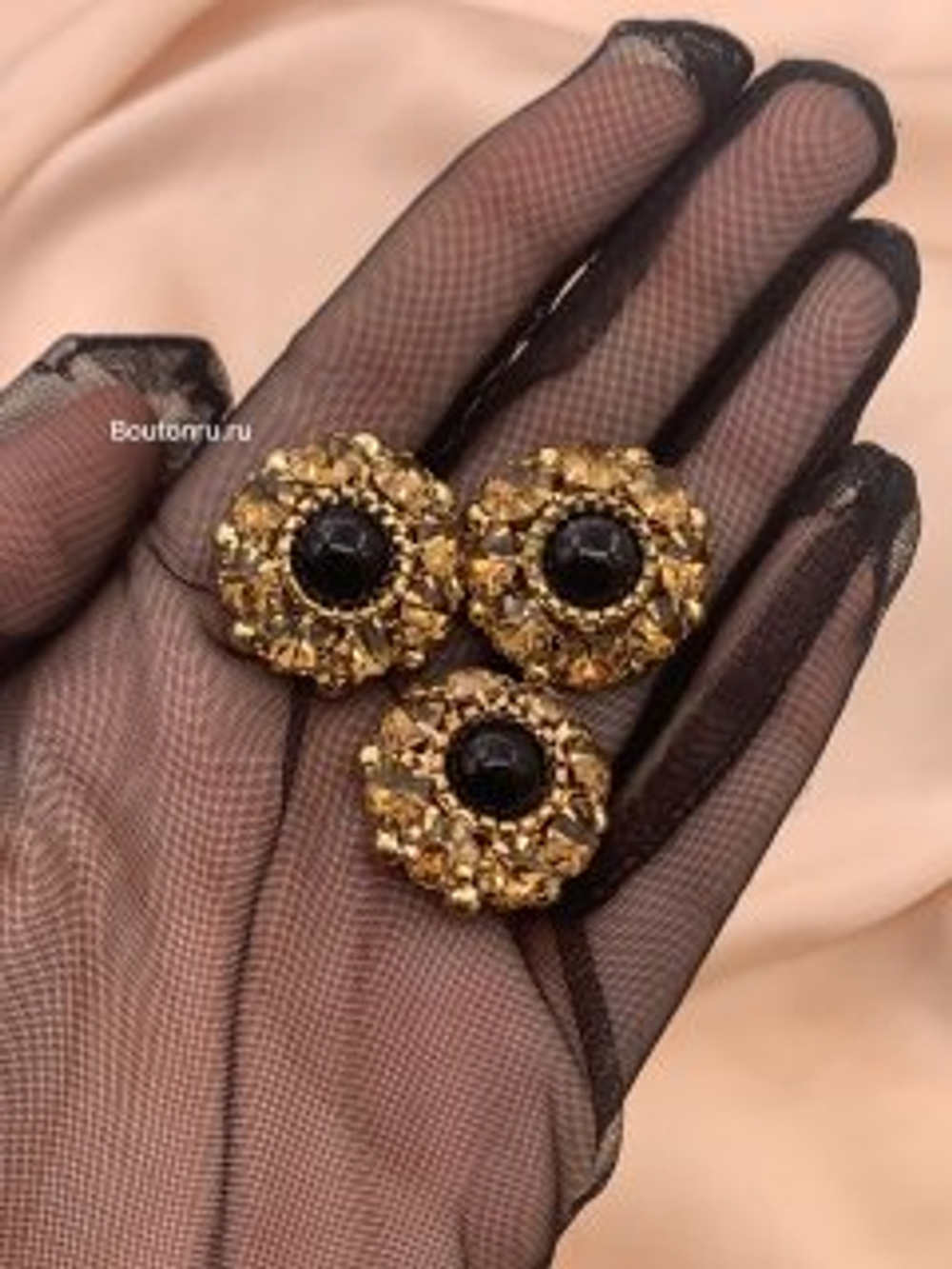 Пуговицы золото стразы в форме цветка с черным камнем