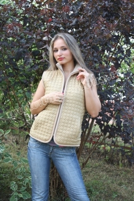 Жилет Плащевка Бежевая  (MagicWool) - размеры 42-64 - (Мод. 101)