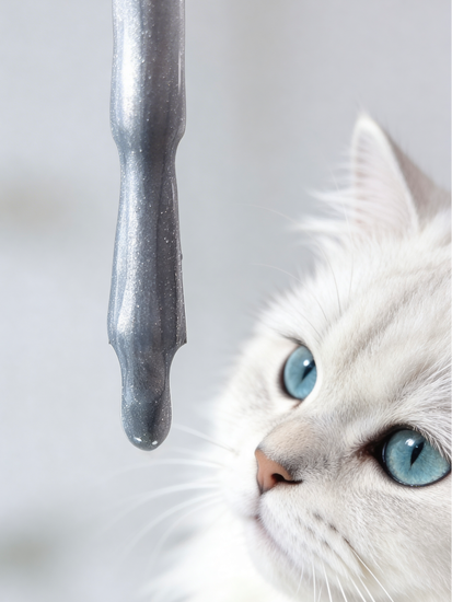 Гель-лак с эффектом кошачий глаз ENIGMANIC LUNAR cat 10 мл.