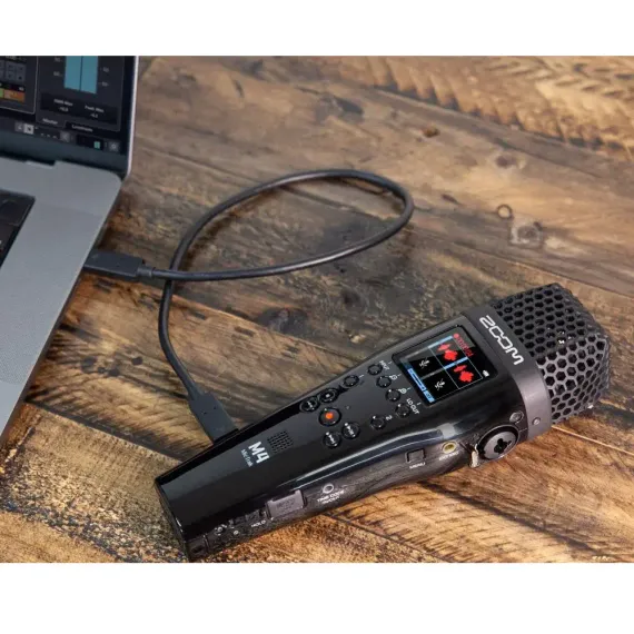 Zoom M4
