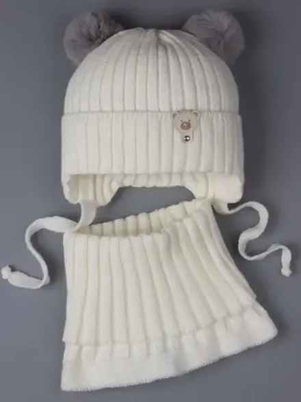Шапка для девочки зимняя вязаная и снуд