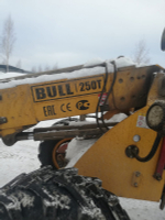 Bull SL220 Фронтальный погрузчик SL220 (Дизельный, 3,3 л, 95 л.с., АТ)