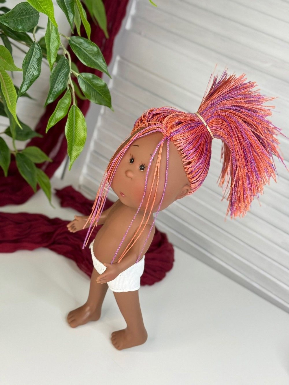 Кукла Nines виниловая 30см MIA без одежды (3000WN2)