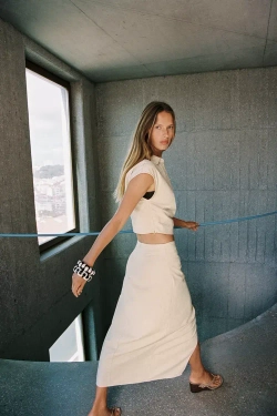 ZARA ТОП ИЗ СМЕСОВОГО ЛЬНА СО СБОРКАМИ, СВЕТЛО-БЕЖЕВЫЙ