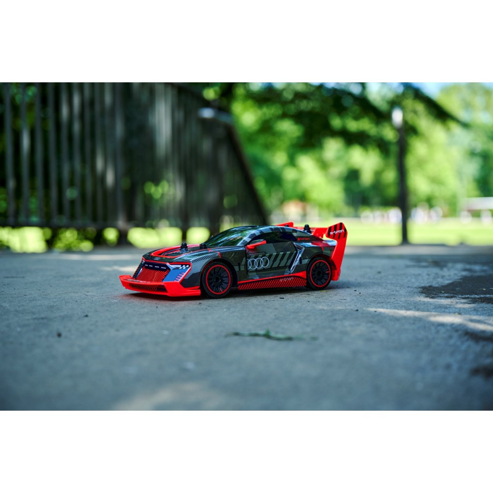 Радиоуправляемый автомобиль Dickie RC Audi S 1106011X1 E-Tron 30 см 2,4 ГГц — фото 10