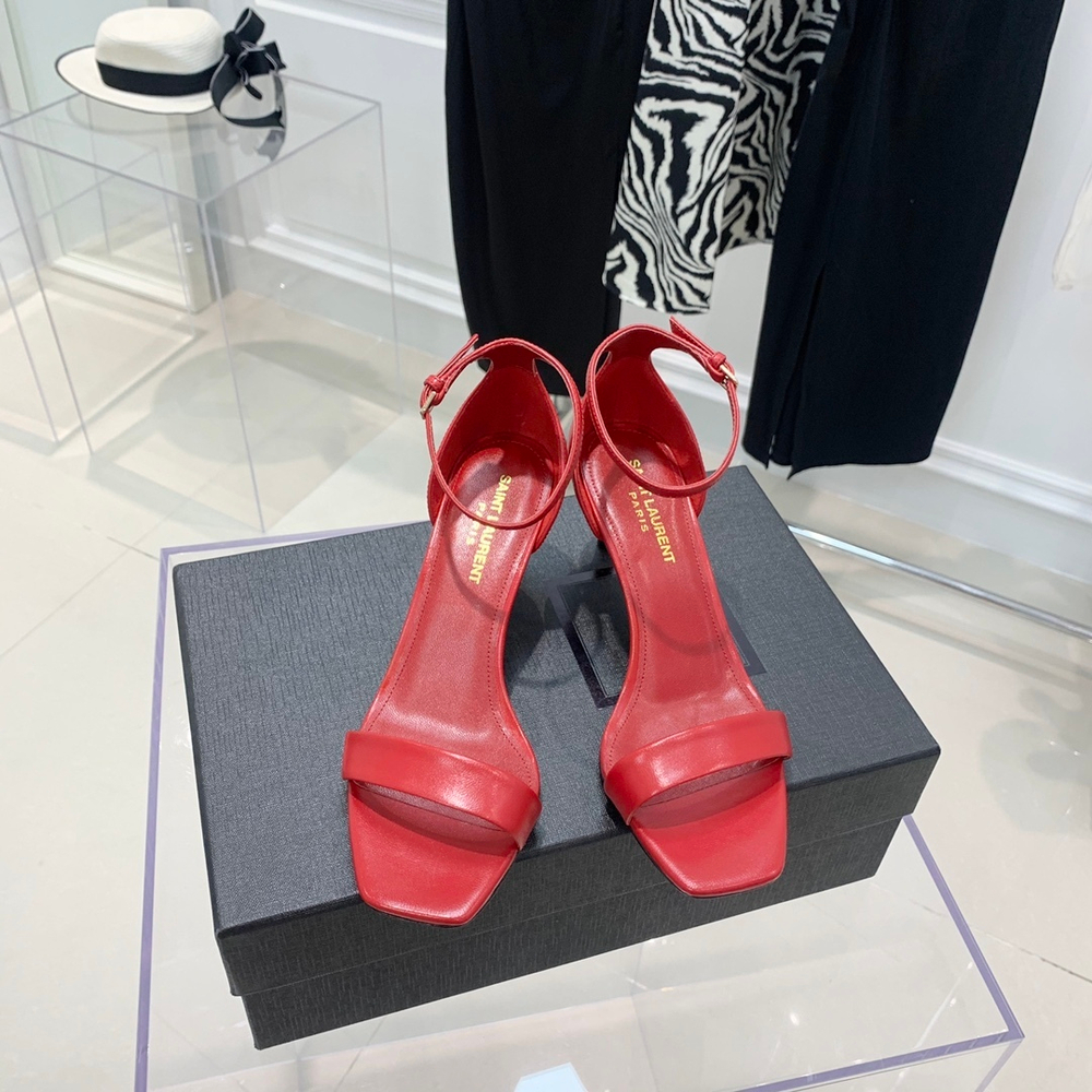 Saint Laurent Pumps