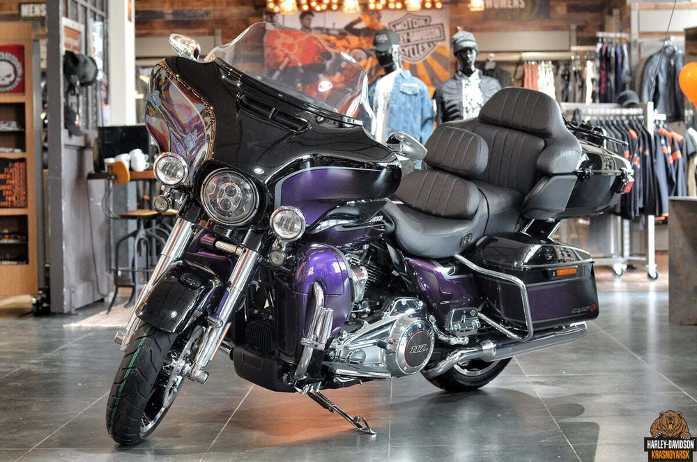 CVO Limited 117 Harley-Davidson 2021 Royal Purple Fade & Royal Black