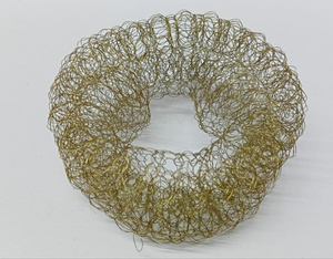 Мочалка металлическая для посуды.