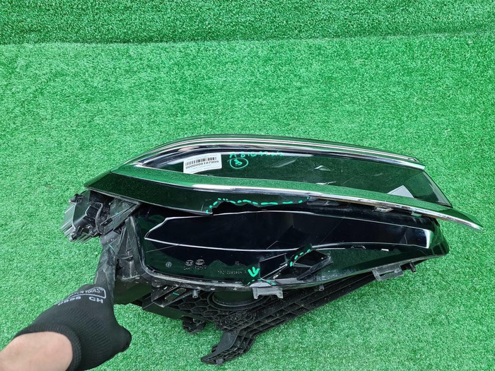 Фара правая VW Talagon (2021-н.в.) LED