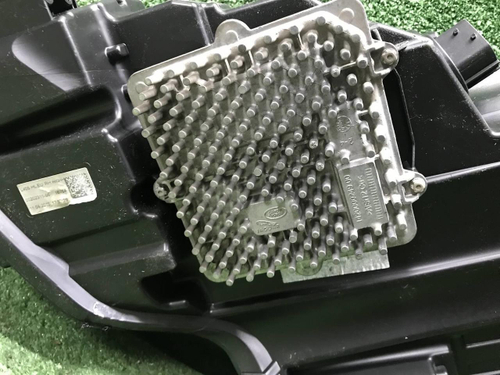Фара правая RR Vogue 4 L405 (17-22) Pixel-laser