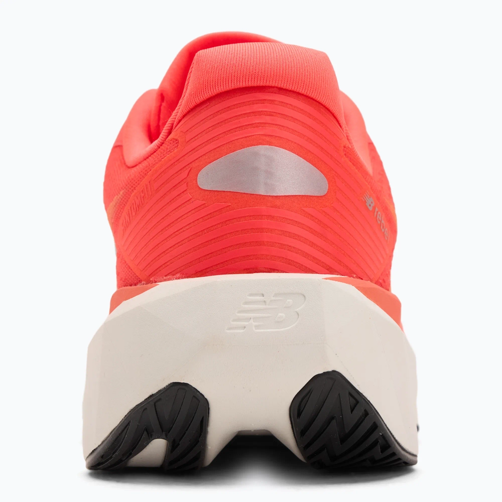 Женские Кроссовки для бега New Balance FuelCell Rebel V5 urgent red