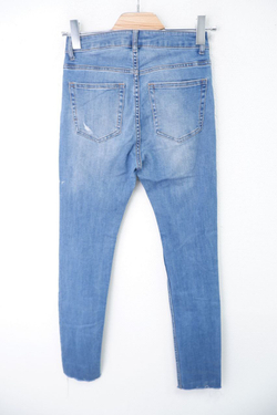 Джинсы H&M с рваным эффектом 42 размер