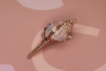 Подвеска ракушка стрела позолота 40-50 мм