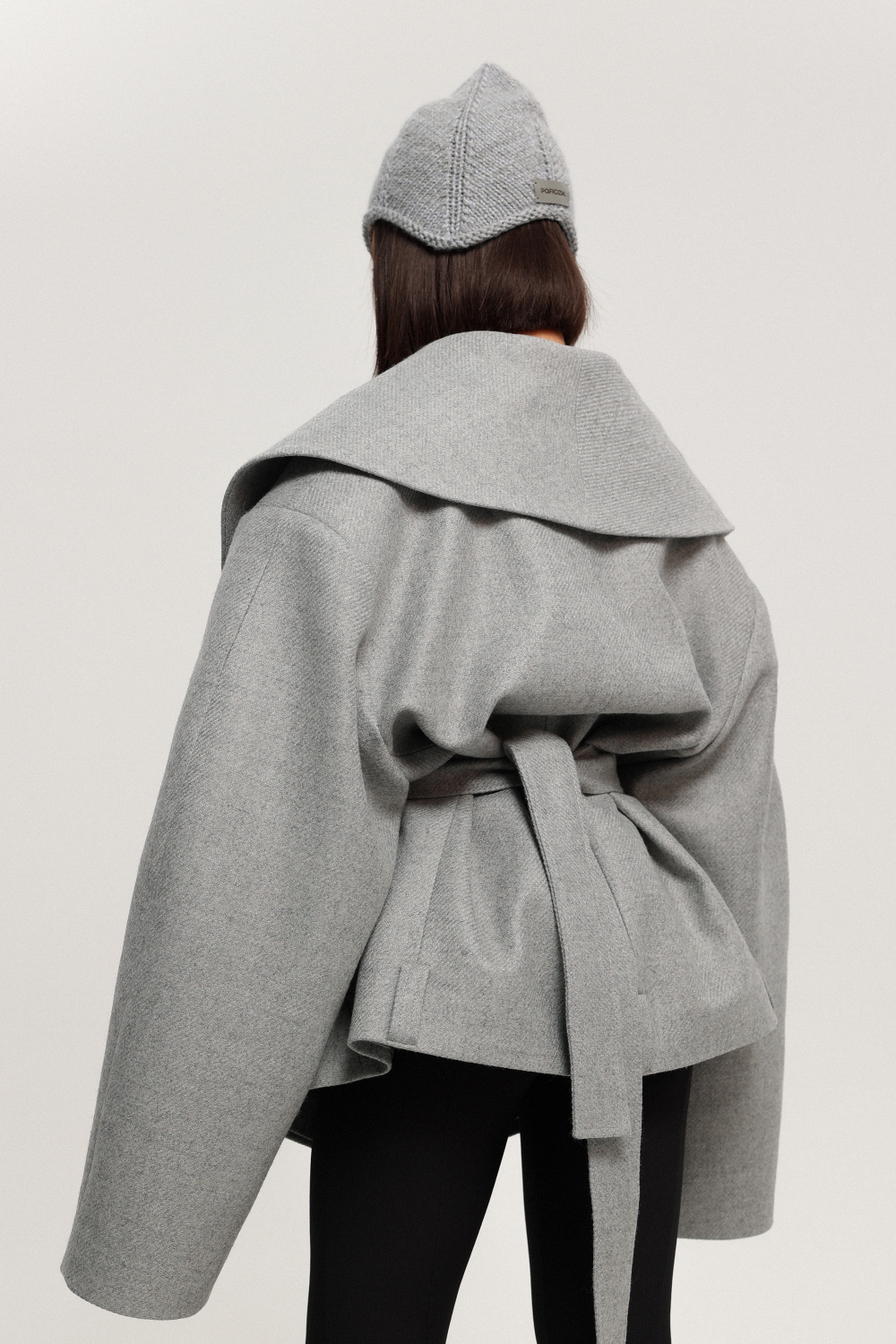 Вязаная шапка-шлем