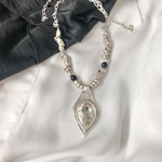 Колье с ромбом белый кристалл