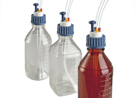 Крышка Caps SCAT Europe GmbH с бутылкой