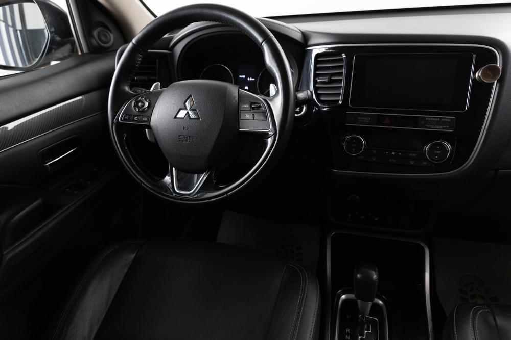 Mitsubishi Outlander, 2018 год