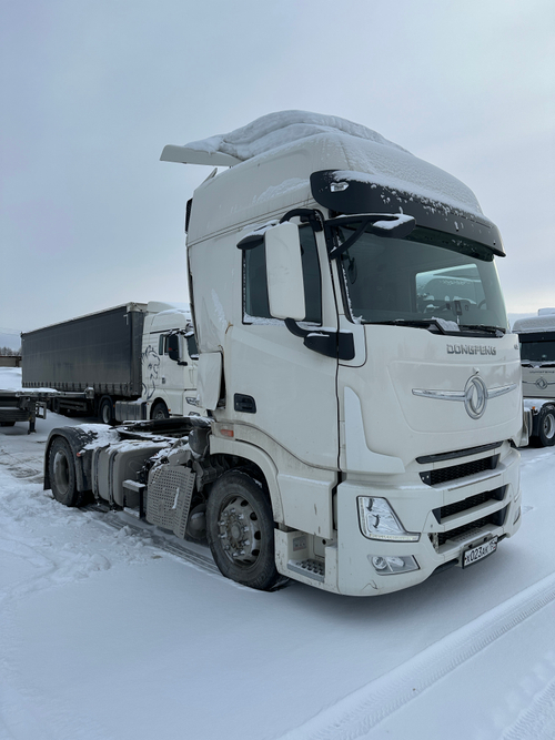 DongFeng GX 4x2 Седельный тягач D111A (Дизельный, 13,5 л, 518 л.с., АТ)