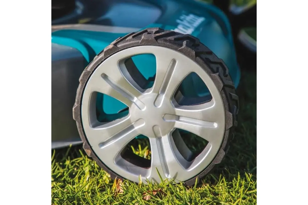 Газонокосилка Makita DLM460PT2