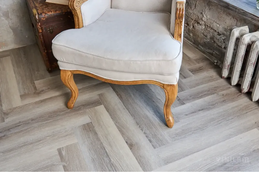 Vinilam Parquet Herringbone Glue Паркет Эрмитаж, 2,79 м²