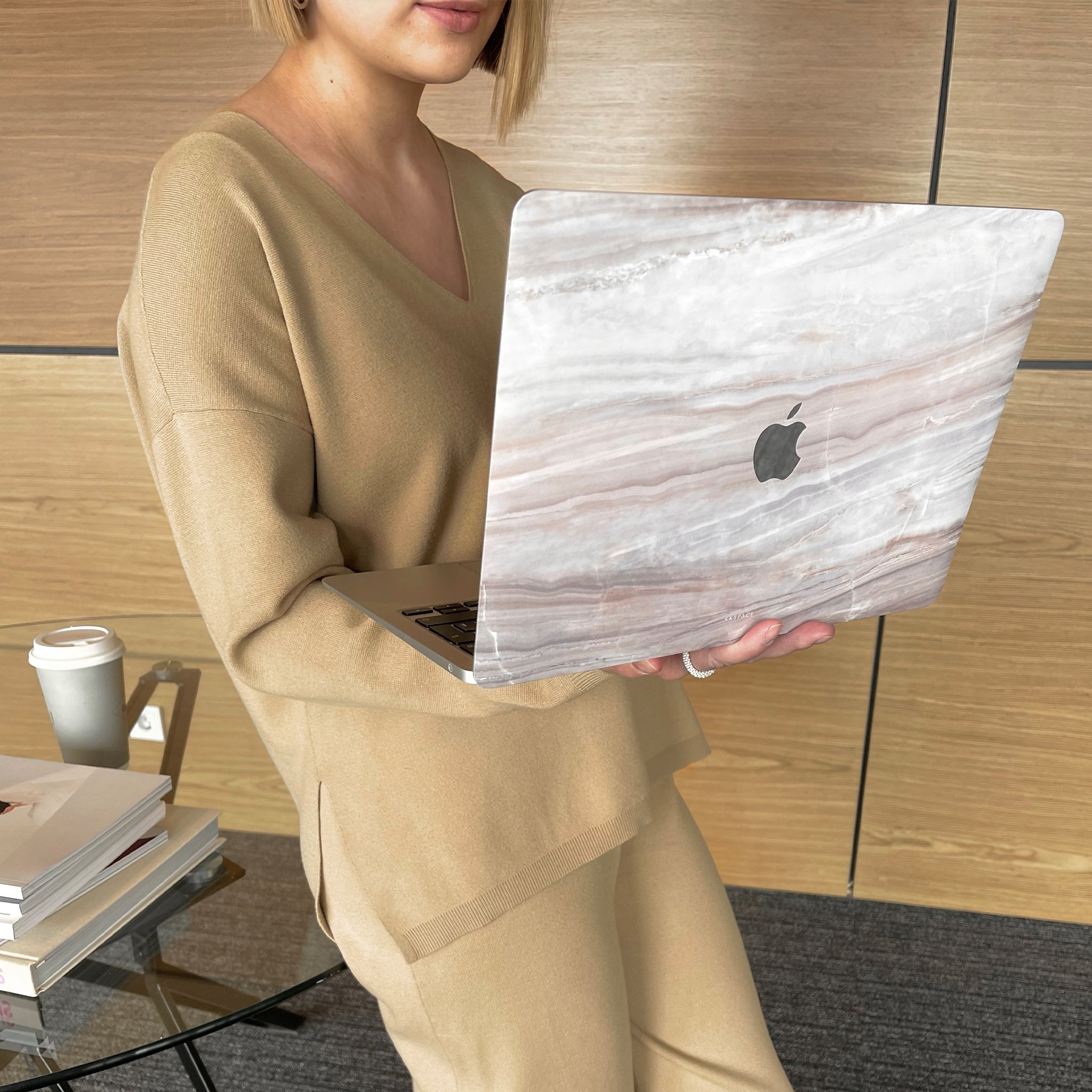 Виниловая наклейка GRAVITY для MacBook