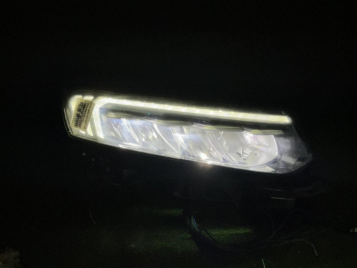 Битая Фара правая Geely Tugella (2019-2024) LED