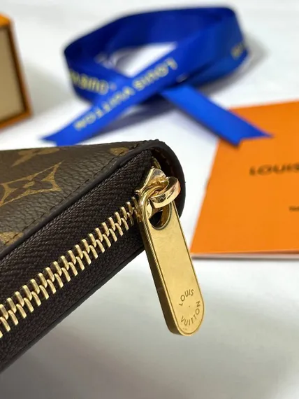 Кошелек Louis Vuitton Zippy Monogram Macassar