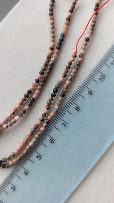 35017-2 Родонит шар гладкий, 2 мм, нить 38 см