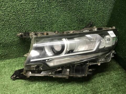 Битая Фара левая Toyota LC Prado 150 (17-нв) LED