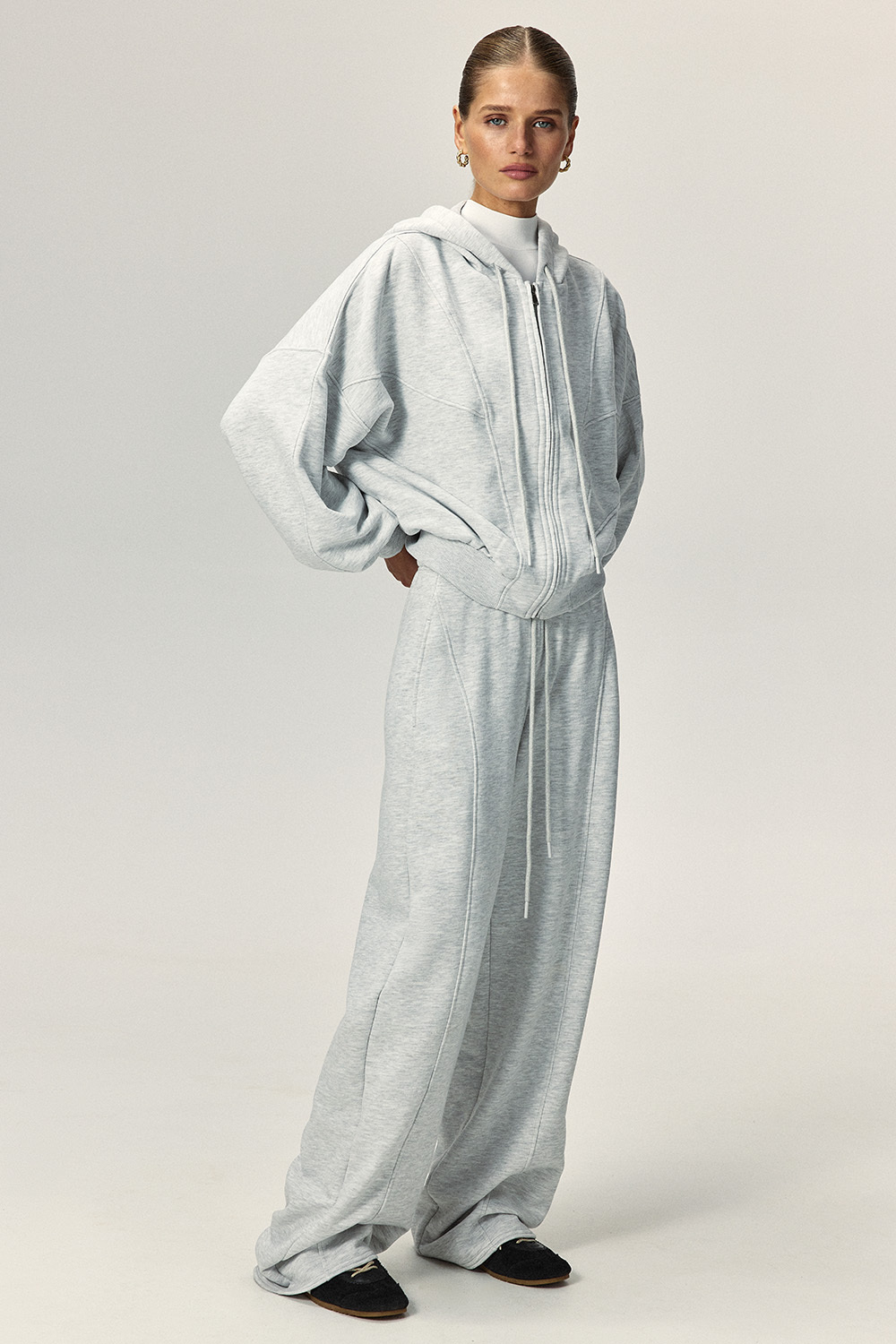 Толстовка с рельефными швами Светло-серый меланж