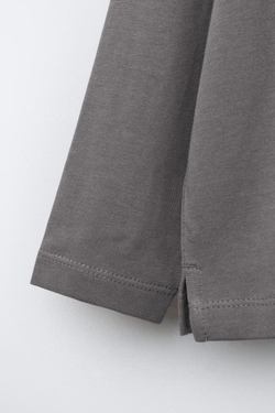 ZARA ФУТБОЛКА HEAVYWEIGHT С ВЫШИВКОЙ, ЖЕМЧУЖНО-СЕРЫЙ