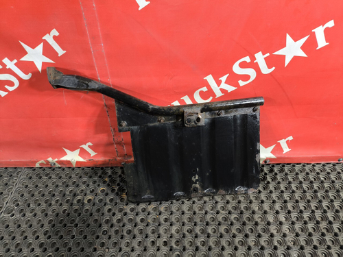 Кронштейн подножек левый