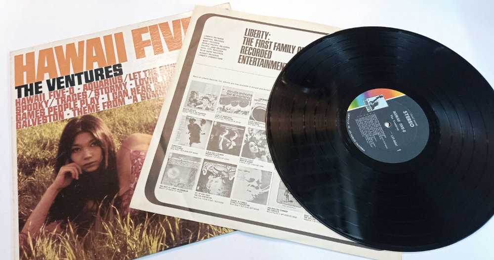 Винтажная виниловая пластинка The Ventures Hawaii Five O (USA 1969)