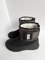 Утепленные ботинки Ugg, 33